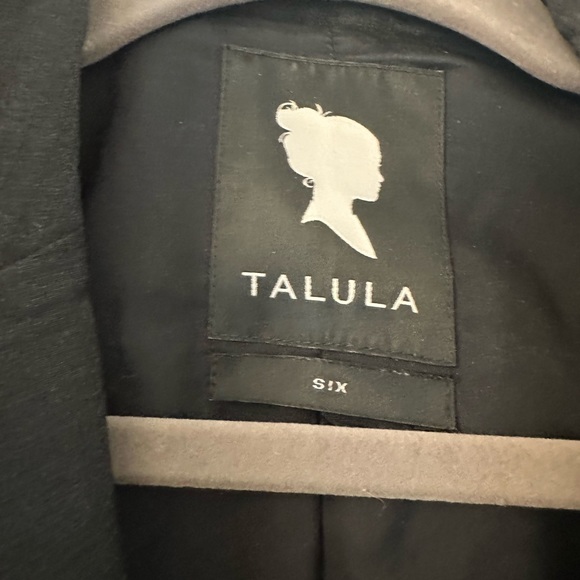 Aritzia- Talula Gray Blazer, Size 6 - Picture 2 of 3